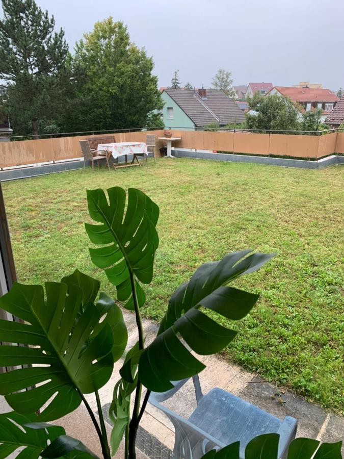Ruhige Sonnige Wohnung Mit Rooftopterrasse Nahe Universitaet Gerbrunn Luaran gambar