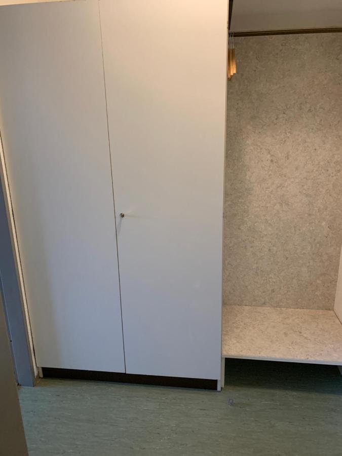 Ruhige Sonnige Wohnung Mit Rooftopterrasse Nahe Universitaet Gerbrunn Luaran gambar