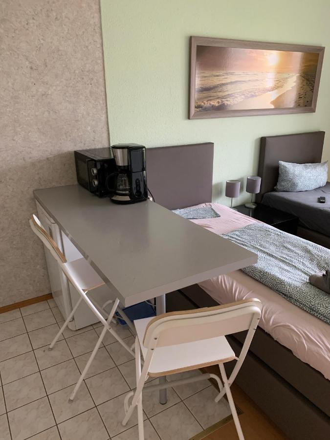 Ruhige Sonnige Wohnung Mit Rooftopterrasse Nahe Universitaet Gerbrunn Luaran gambar